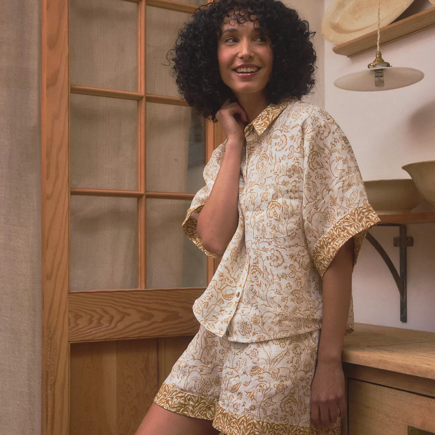 Women Piglet in Bed Ernest White Middlemore Linen Women’s Pajama Shorts Set