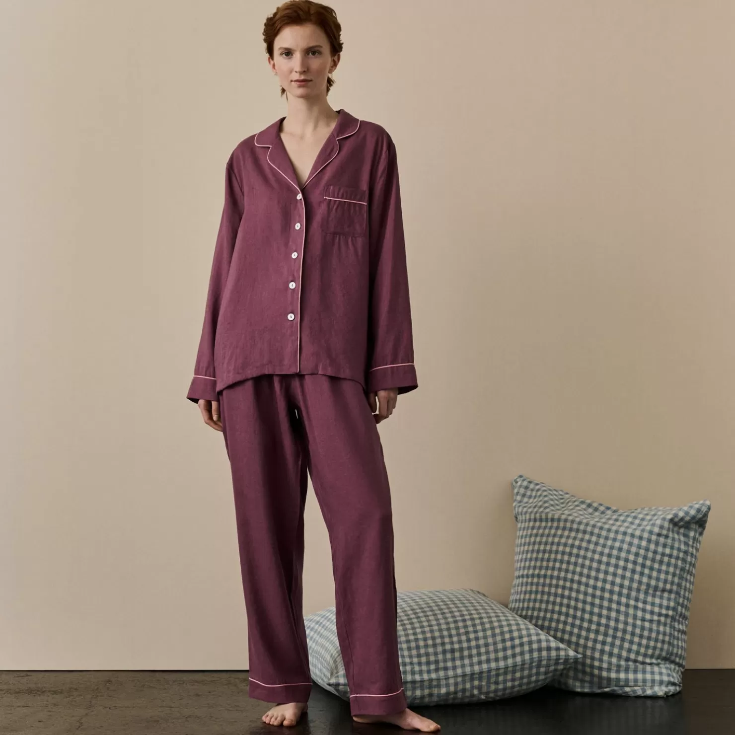 Women Piglet in Bed Linen Pajama Set